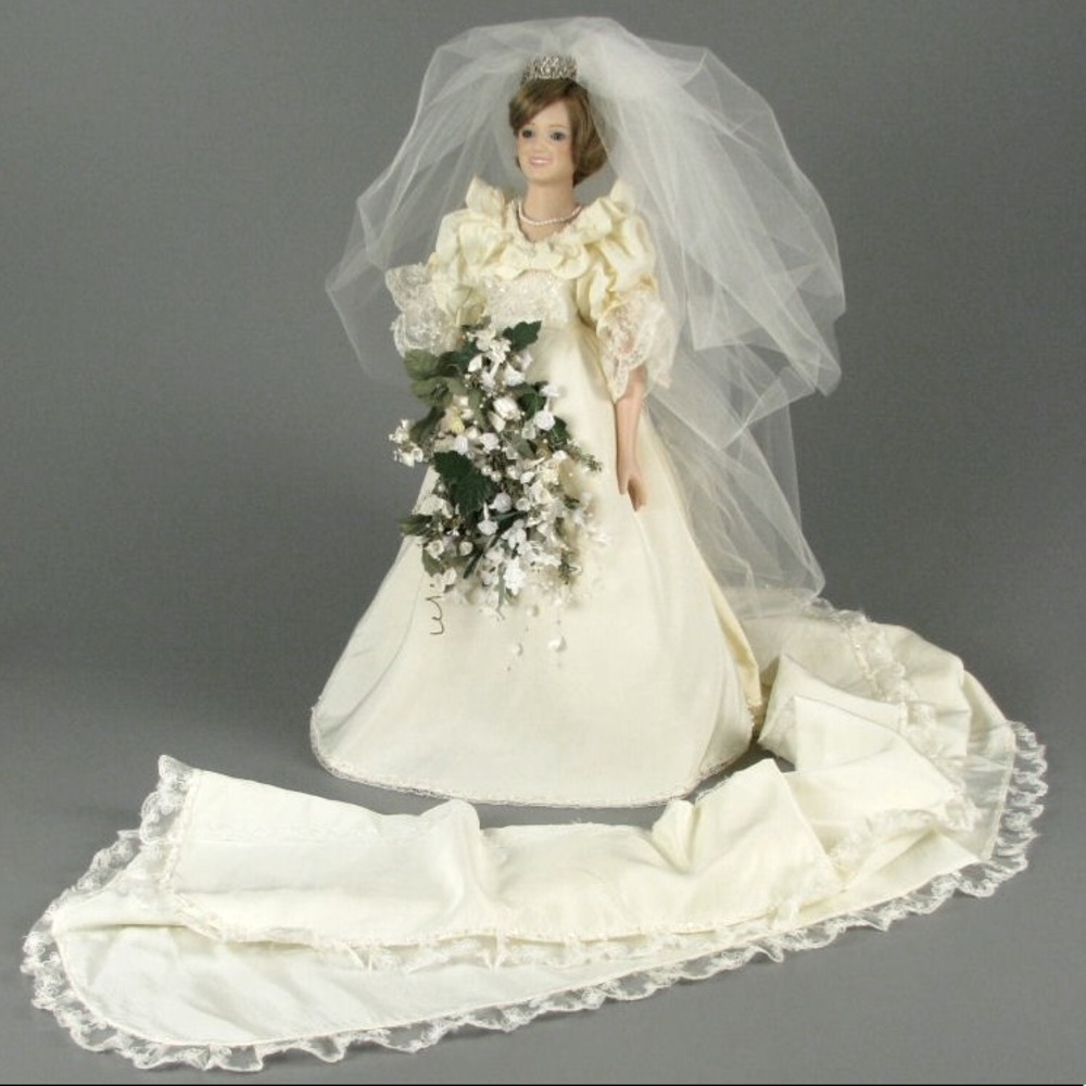Princess Diana Bride Doll Diamond Tiara. Danbury Mint. Original Box Beautiful